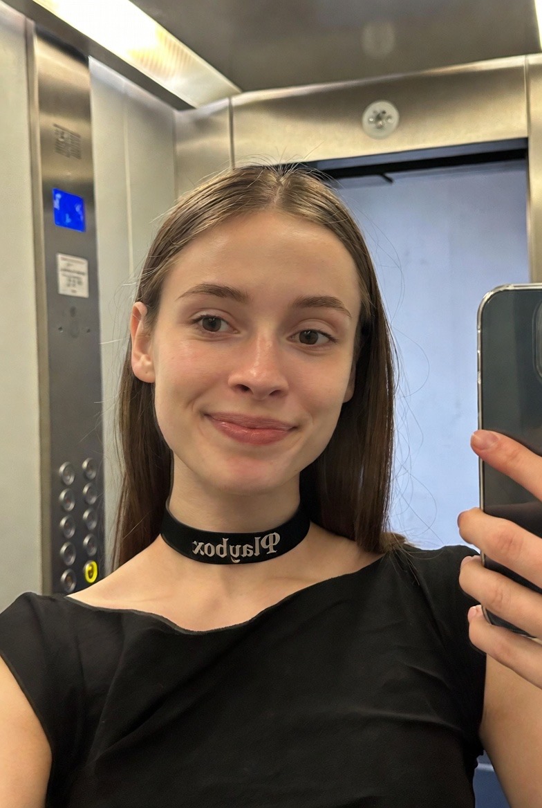 Close Rough Facefuck V1